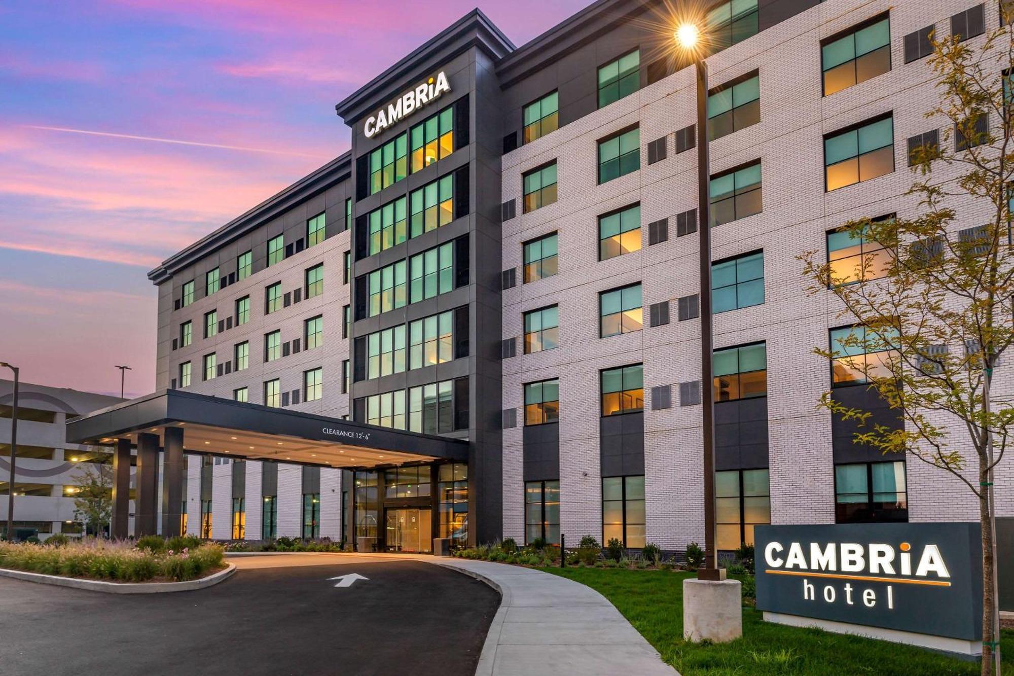 Cambria Hotel New Haven University Area Buitenkant foto