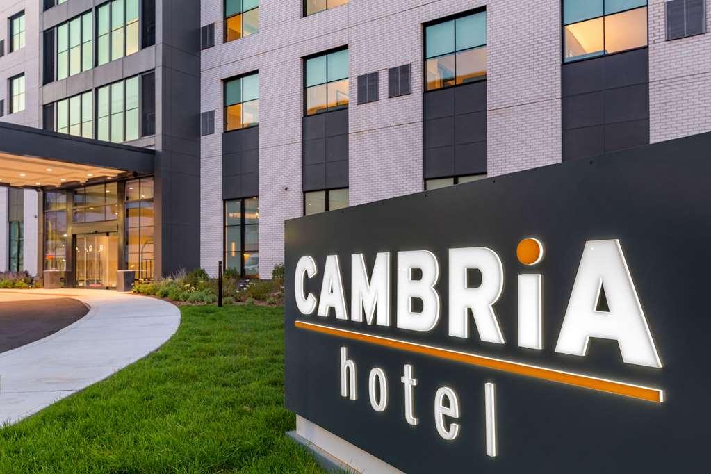 Cambria Hotel New Haven University Area Buitenkant foto